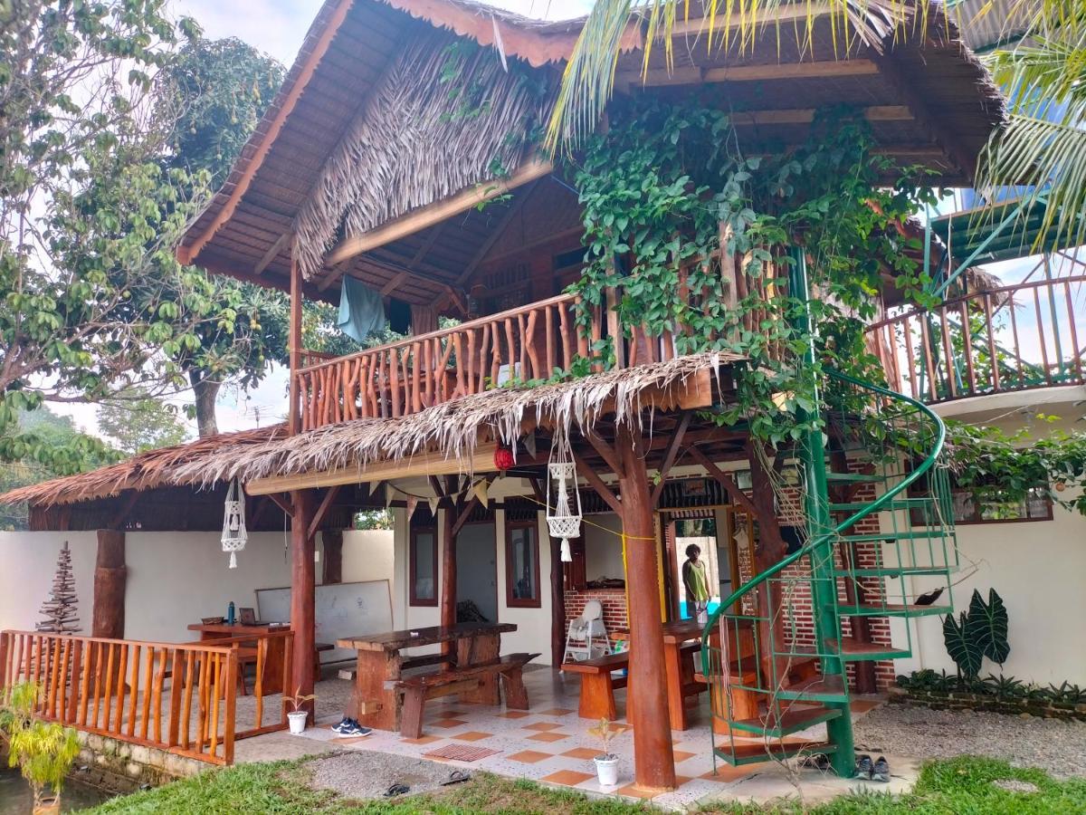 Sumatra Expedition Lodge Bukit Lawang Exterior photo
