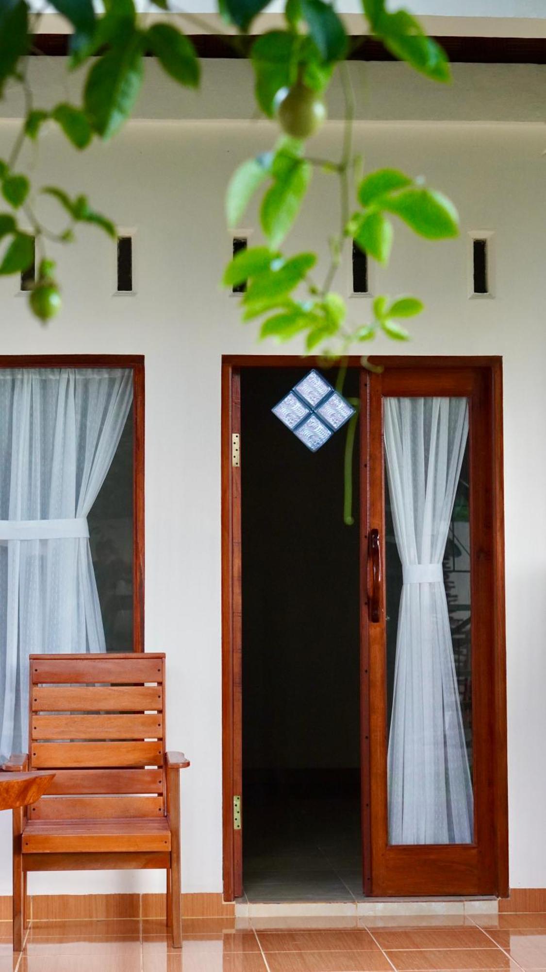 Sumatra Expedition Lodge Bukit Lawang Exterior photo