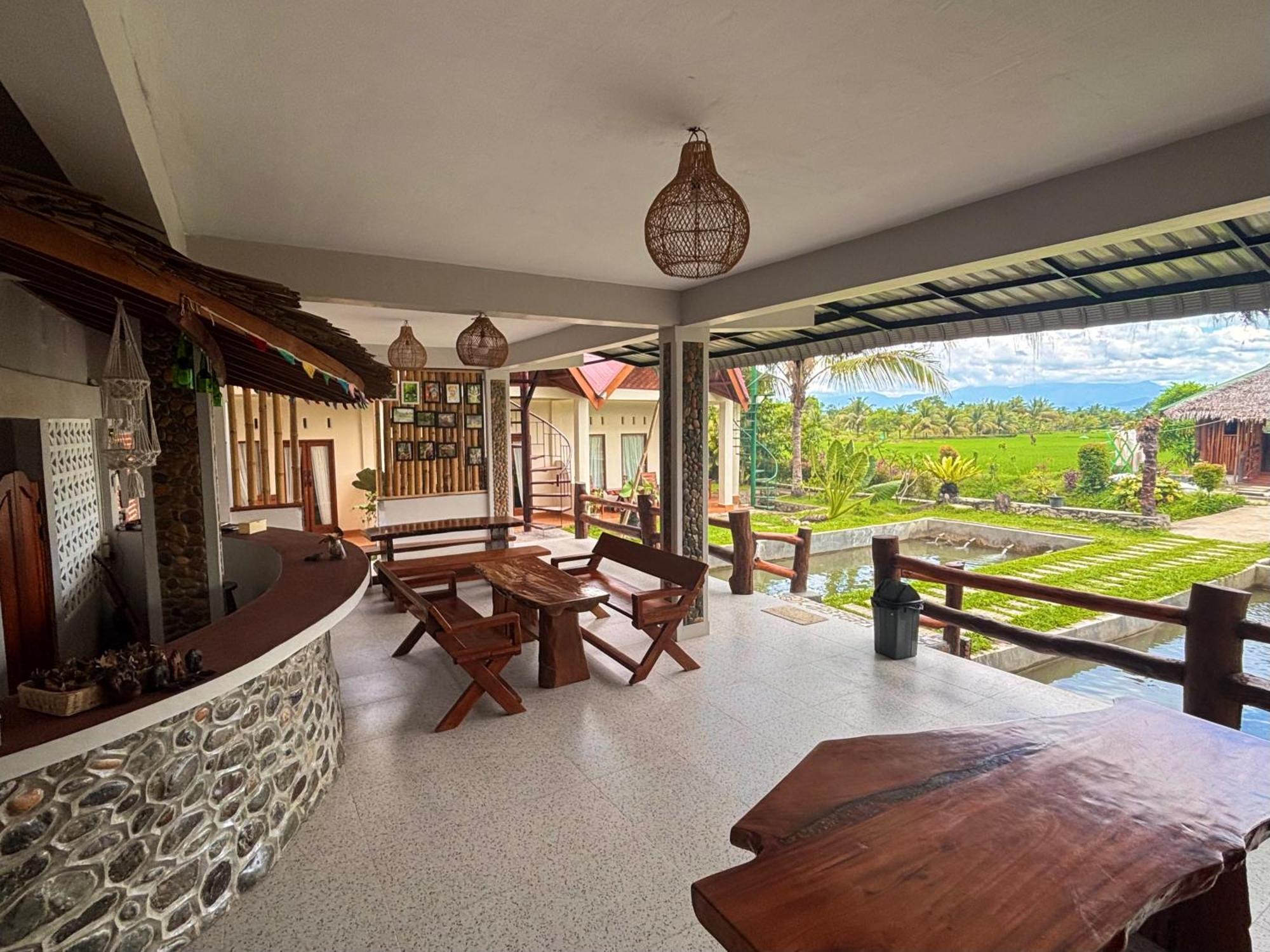 Sumatra Expedition Lodge Bukit Lawang Exterior photo