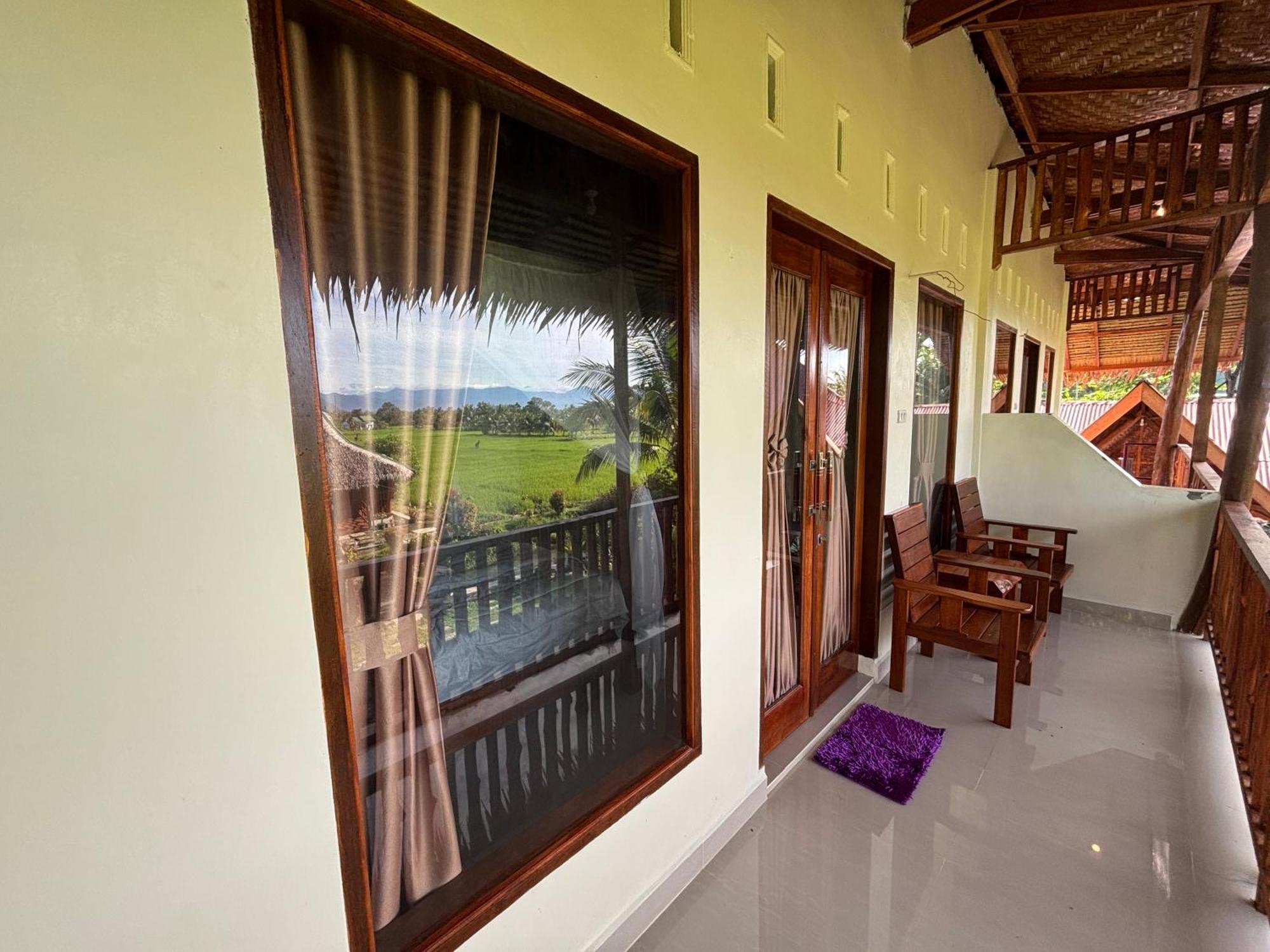 Sumatra Expedition Lodge Bukit Lawang Exterior photo